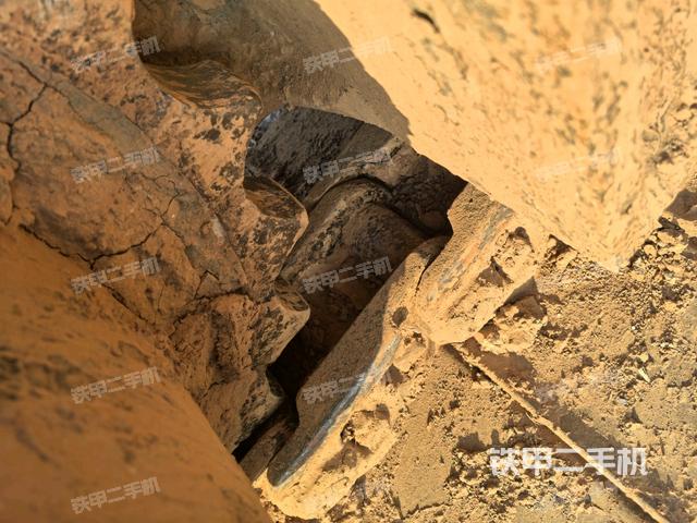 右驱动轮（行走机构）