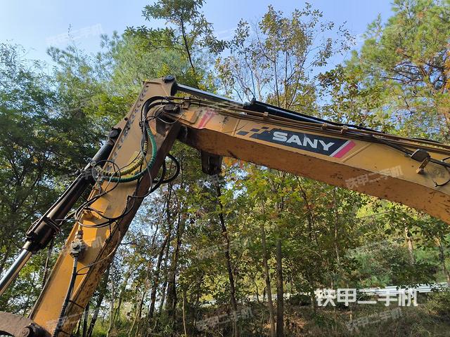 小臂整体左后（工作和回转装置）