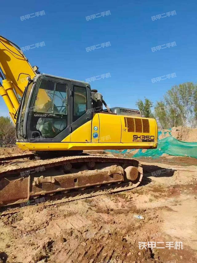 駕駛室整體（整機(jī)外觀）