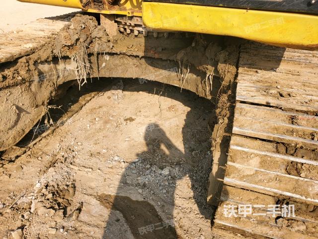 转盘和下车架正前（工作和回转装置）