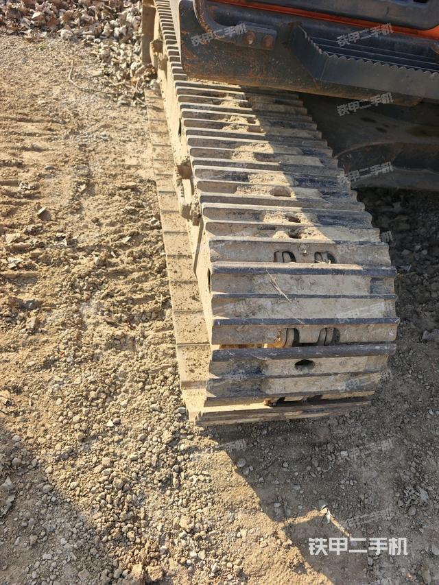 单侧履带整体（整机外观）