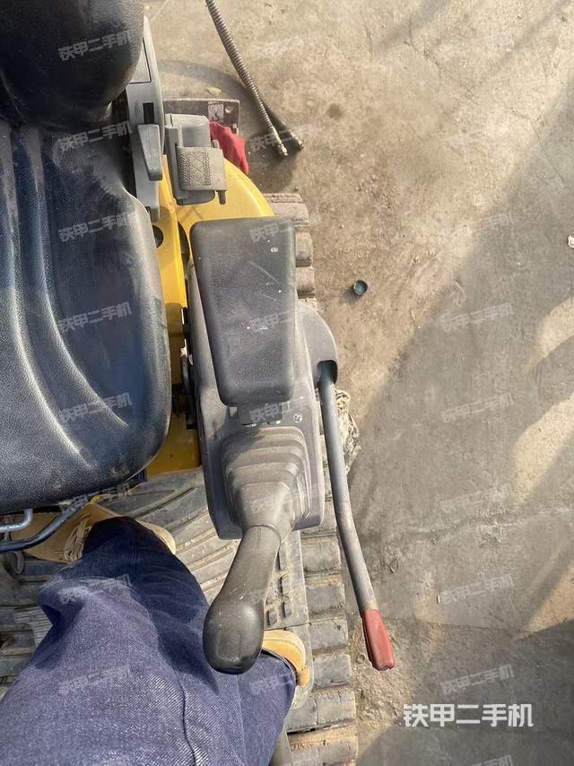 駕駛室頂部（整機(jī)外觀）