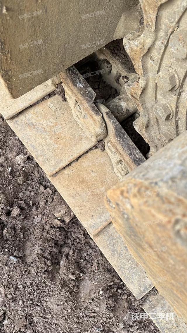 右侧履带整体（行走机构）