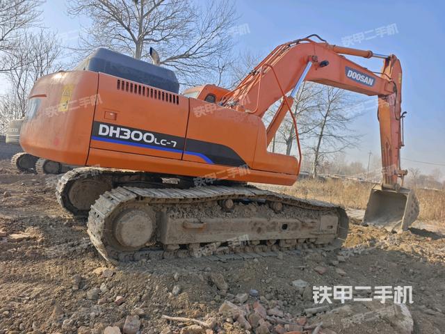 整机右后45°（整机外观）