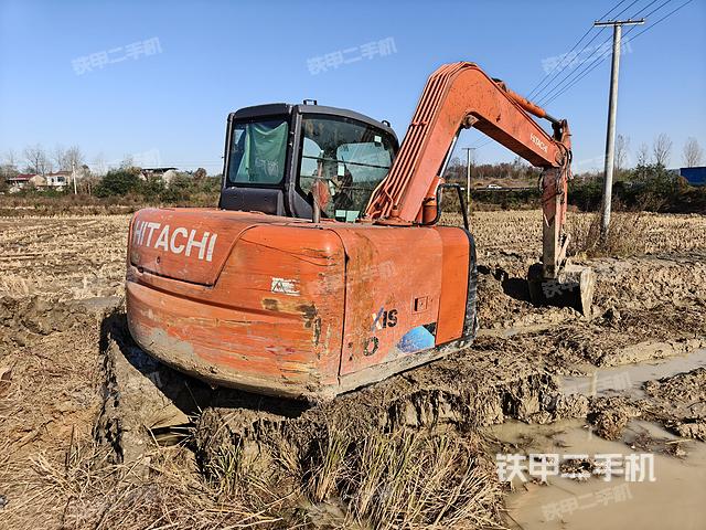 驾驶室顶部（整机外观）