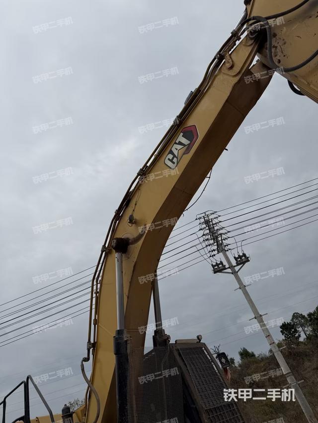 大臂整体 右侧（工作和回转装置）