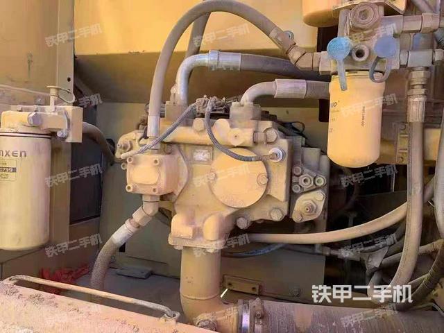 液壓泵艙室正面整體（整機(jī)外觀）