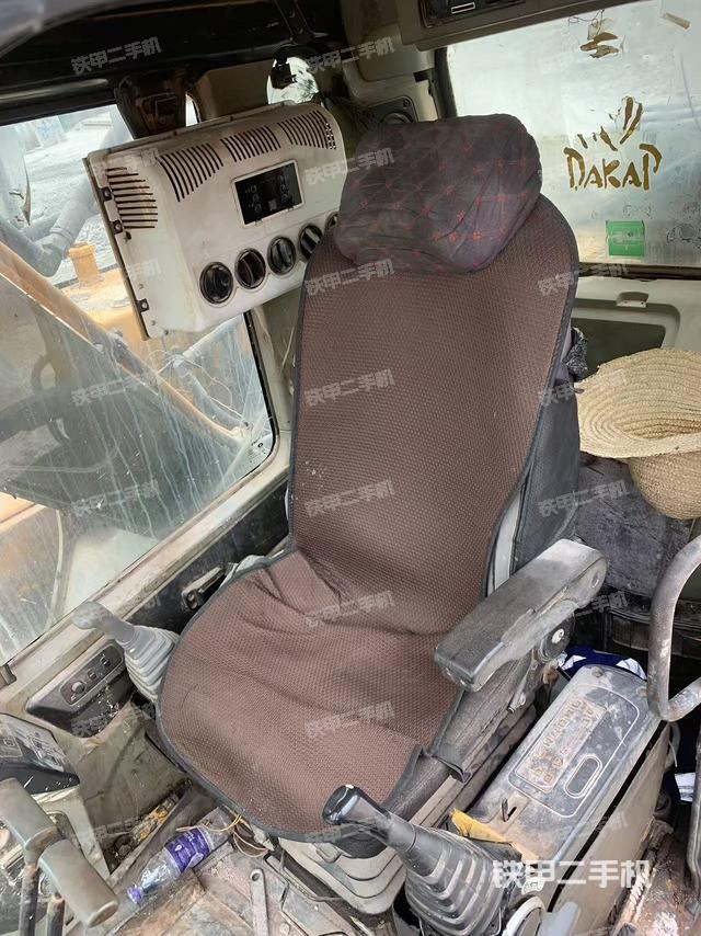 驾驶室整体（整机外观）