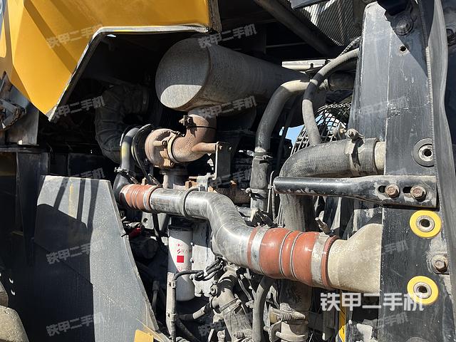 發(fā)動(dòng)機(jī)左側(cè)（整機(jī)外觀及大件）