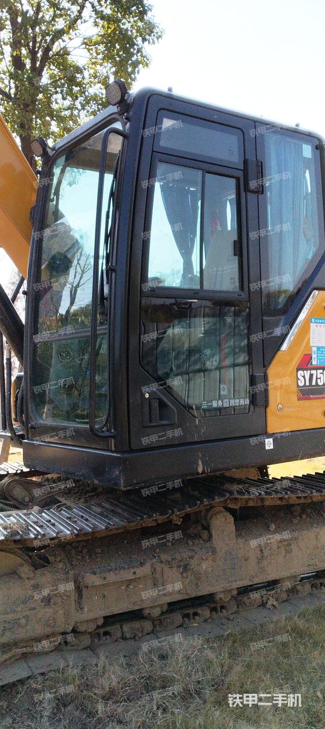 駕駛室整體（整機(jī)外觀）