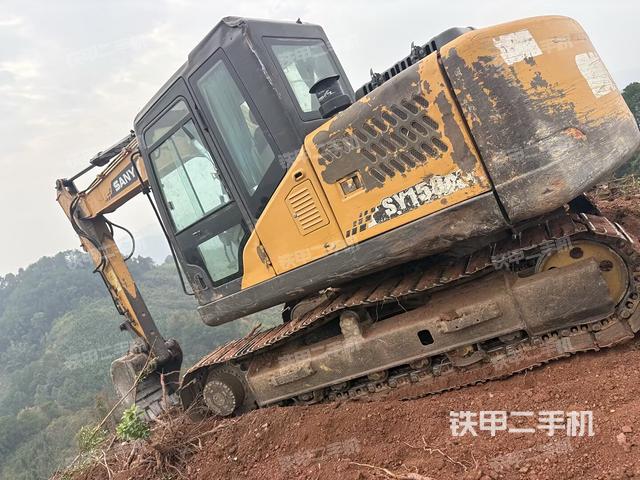 三一重工SY135C挖掘机