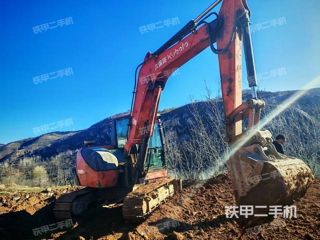 駕駛室頂部（整機(jī)外觀）