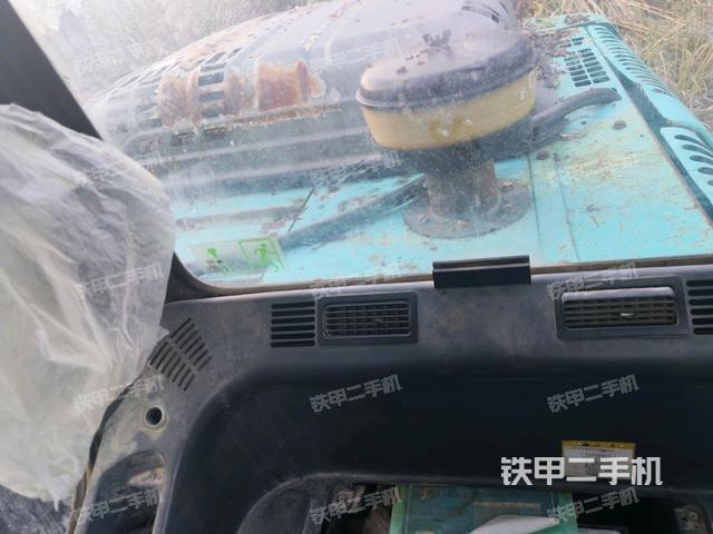 右側(cè)玻璃角標(biāo)（駕駛室部分）