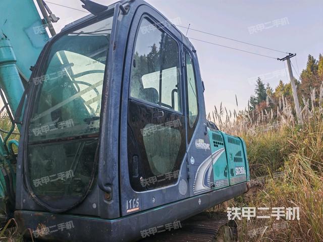 后窗玻璃角標(biāo)（駕駛室部分）