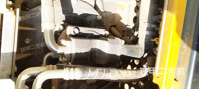 液壓泵艙室正面整體（整機(jī)外觀）