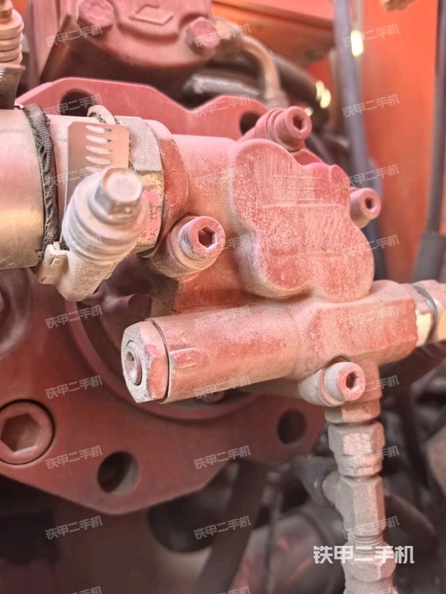 液壓泵斜45?左（大件艙室）