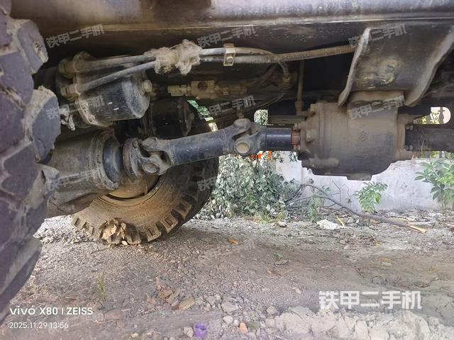 單側(cè)履帶整體（整機(jī)外觀）