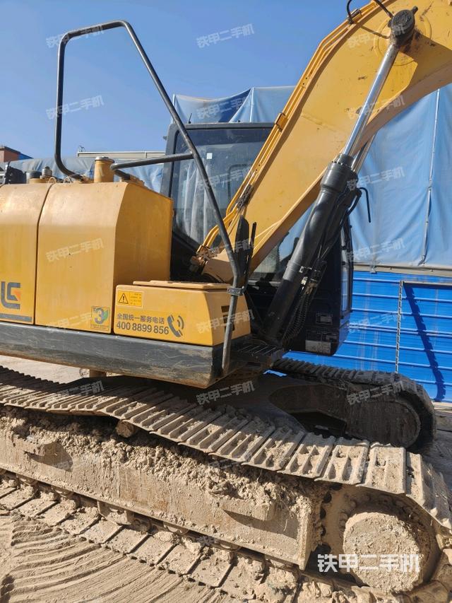 大臂根部?斜視（工作和回轉(zhuǎn)裝置）