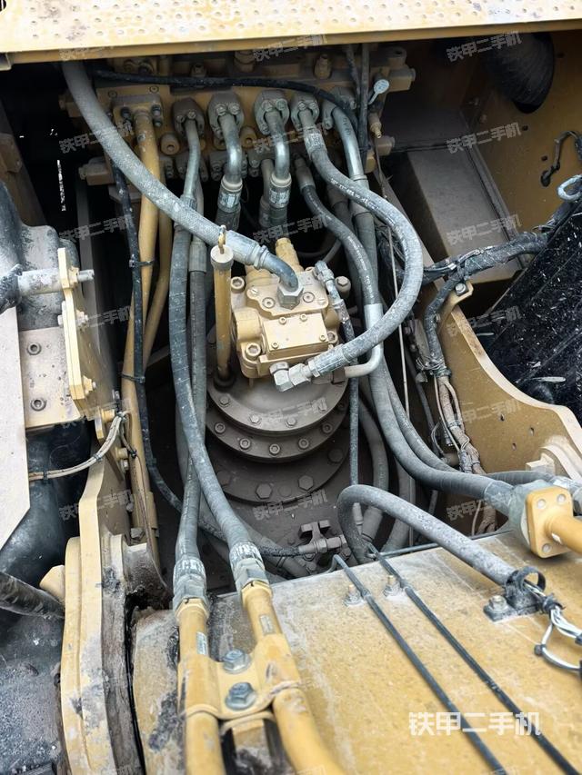 回轉(zhuǎn)馬達(dá)（上車部件）