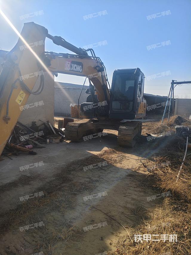 徐工XE135D挖掘機(jī)