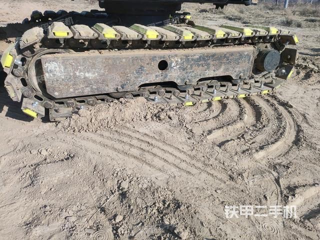 单侧履带整体（整机外观）