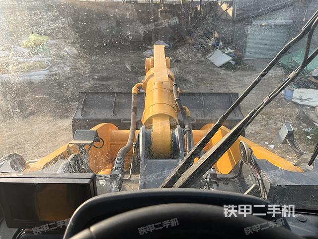 駕駛室操作臺(tái)（整機(jī)外觀及大件）