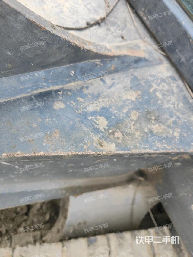 轉(zhuǎn)盤和下車架正前（工作和回轉(zhuǎn)裝置）