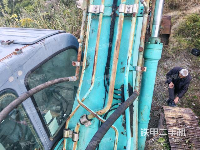 大臂背部俯視（工作和回轉(zhuǎn)裝置）