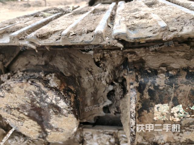 右驱动轮（行走机构）