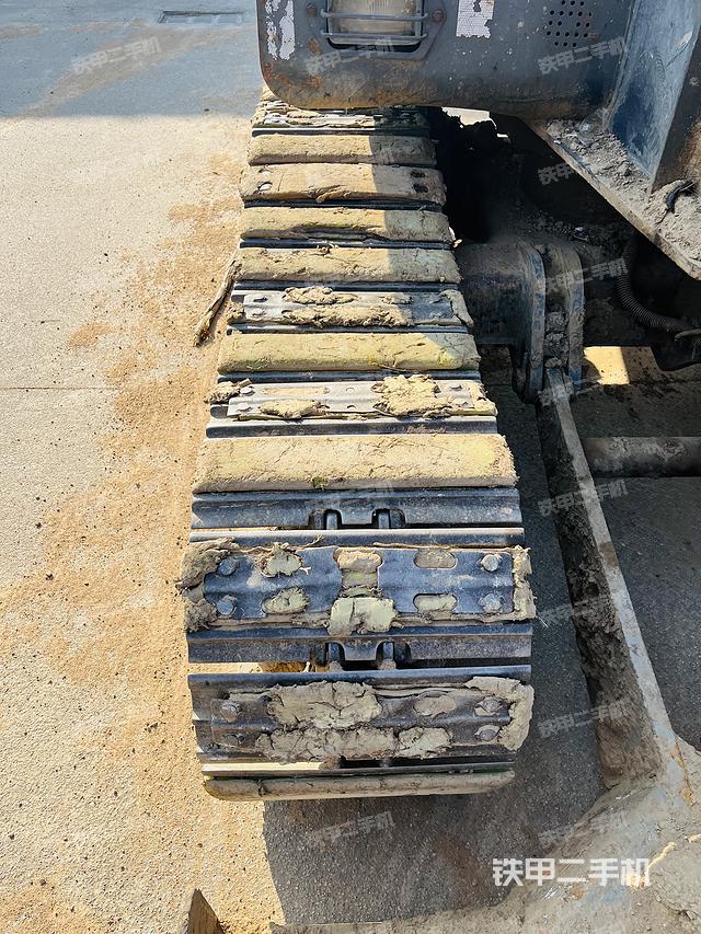 单侧履带整体（整机外观）