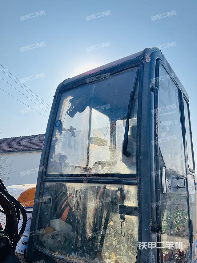 驾驶室整体（整机外观）