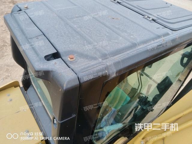氣門室蓋螺絲特寫（上車部件）