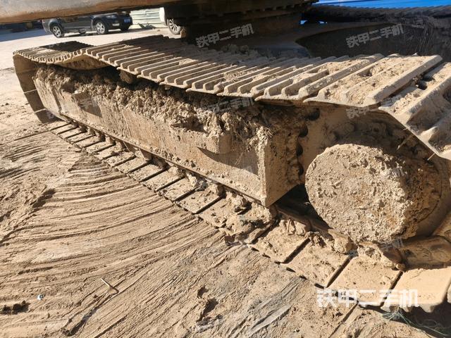 左側(cè)履帶整體?（行走機(jī)構(gòu)）