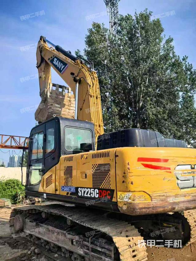 三一重工SY205C挖掘機(jī)