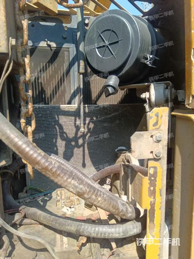 驾驶室整体（整机外观）