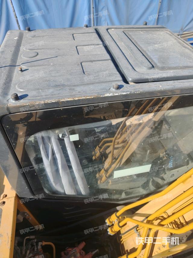 駕駛室頂部俯視（上車(chē)部件）