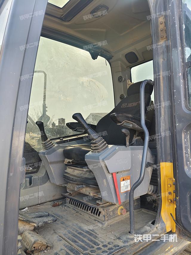 駕駛室整體（整機(jī)外觀）