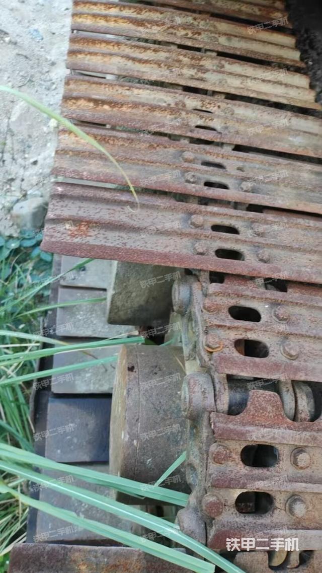 左侧履带整体 （行走机构）