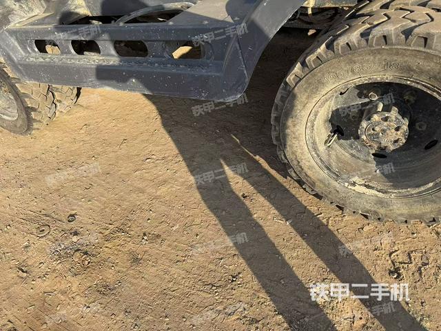 左側(cè)履帶整體?（行走機(jī)構(gòu)）