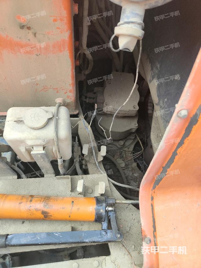 回轉(zhuǎn)馬達(dá)（上車部件）