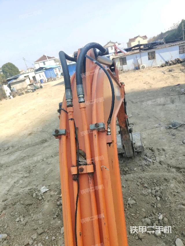 大臂背部俯視（工作和回轉(zhuǎn)裝置）