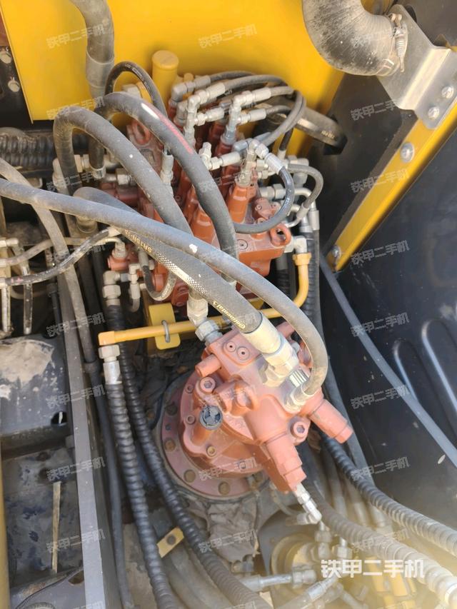 回轉(zhuǎn)馬達(dá)（上車(chē)部件）