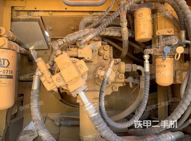 液壓泵艙室正面整體（整機(jī)外觀）