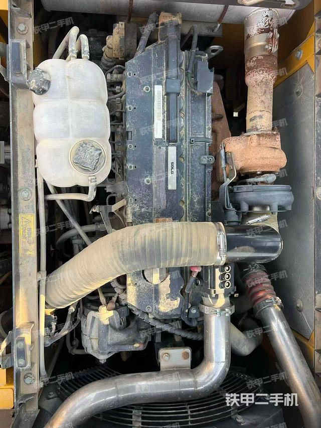 發(fā)動機(jī)整體俯視（整機(jī)外觀）