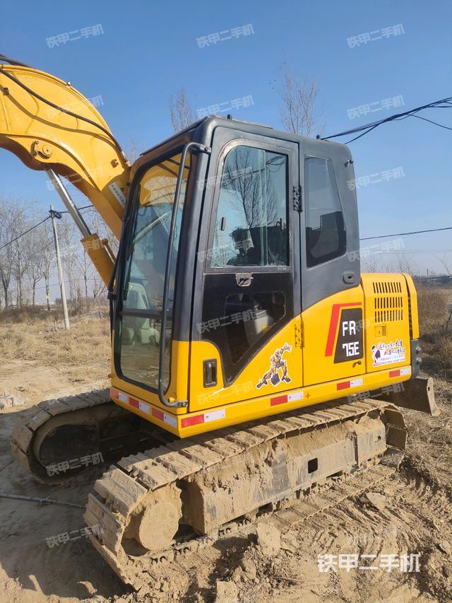 驾驶室整体（整机外观）