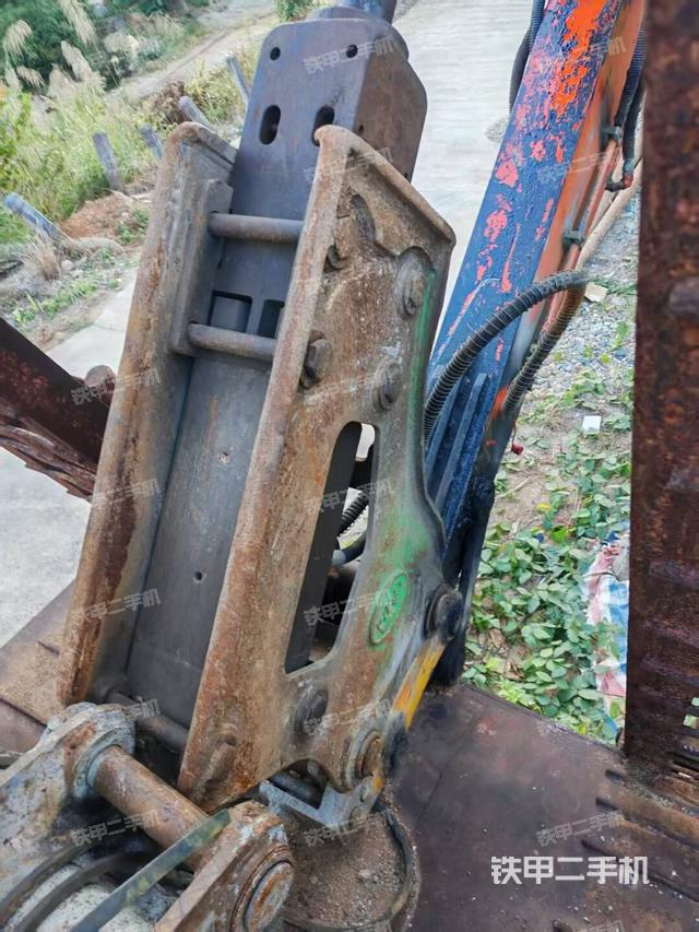 小臂整体左后（工作和回转装置）