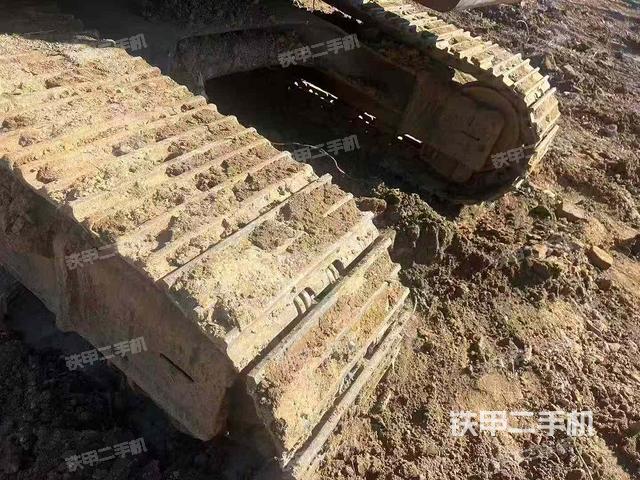 單側(cè)履帶整體（整機(jī)外觀）