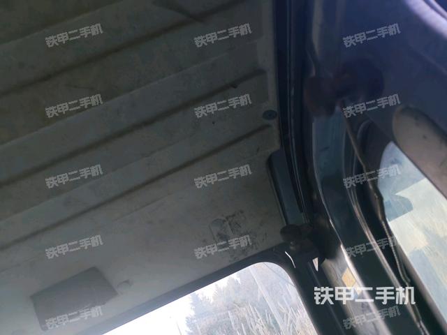 駕駛室左前45度（駕駛室部分）