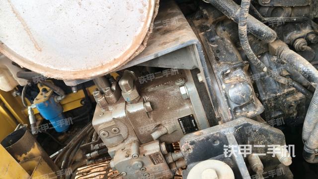 液壓泵艙室正面整體（整機(jī)外觀）