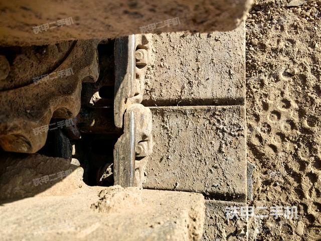 左驅(qū)動(dòng)輪（行走機(jī)構(gòu)）